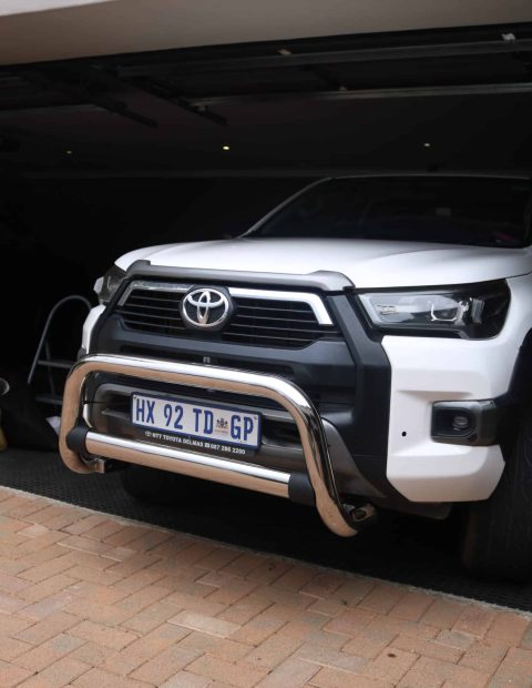Tonneau King no drill nudge bars for bakkie